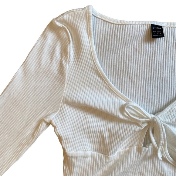 GET IT FREE! Long sleeve V Neck White Crop Top - Picture 5 of 9